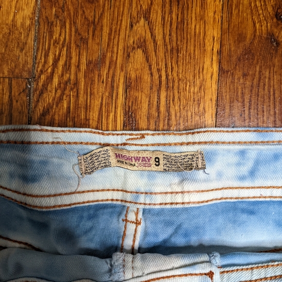 Highway Jeans Women's Tie-Dyed Cutoff Shorts Size 9 - Picture 2 of 3